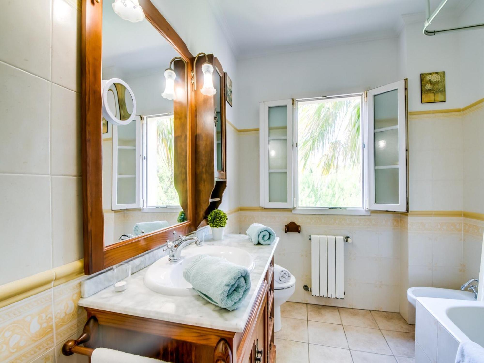 Elegant With Private Pool